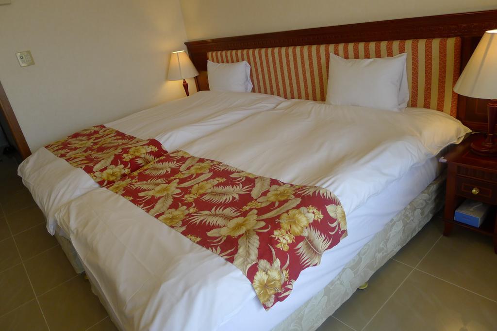 Seaside Hotel The Beach Chatan Quarto foto