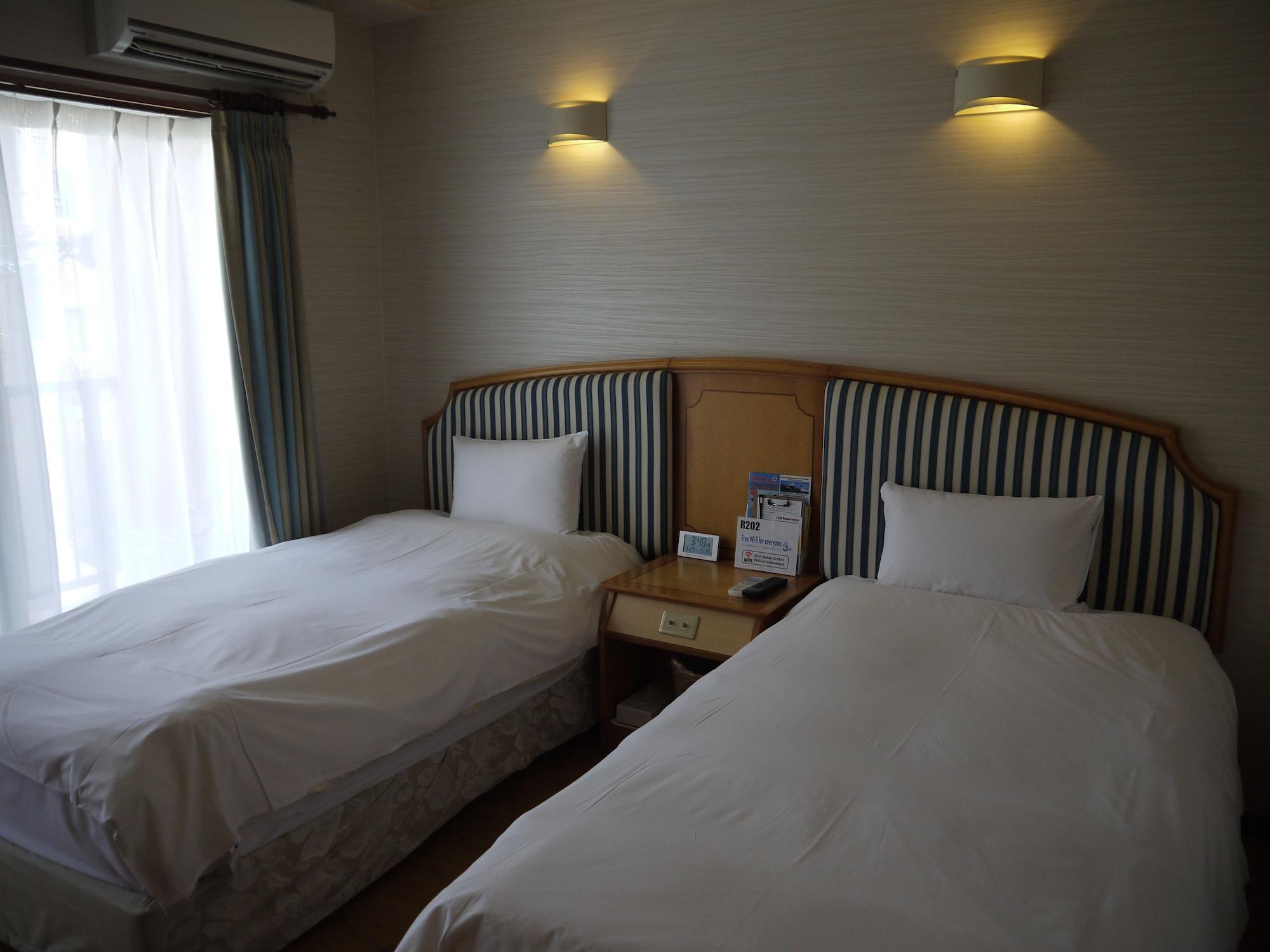 Seaside Hotel The Beach Chatan Exterior foto